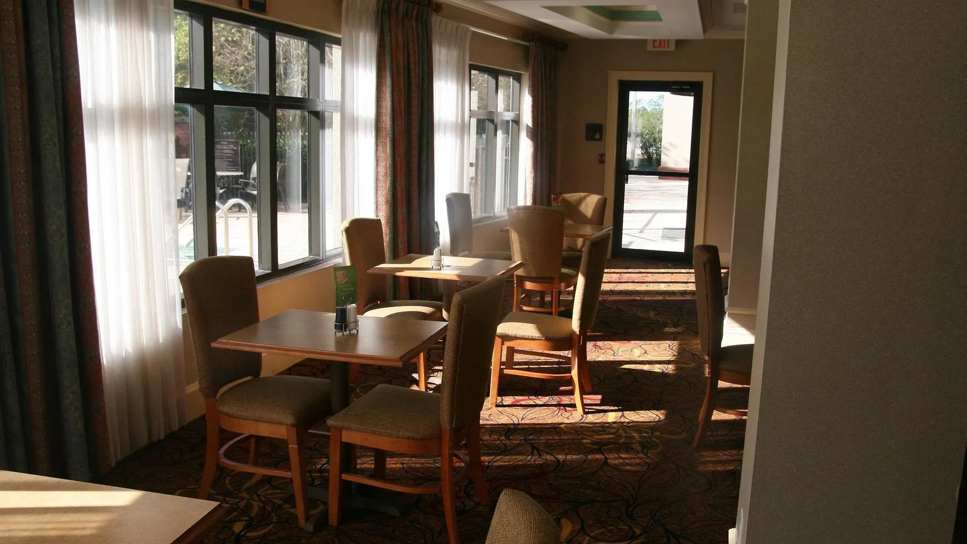 Holiday Inn Express Hotel & Suites Tampa-Anderson Road-Veterans Exp By Ihg West Chase