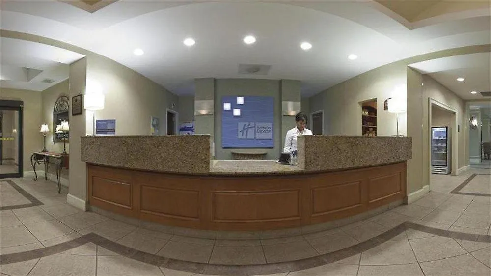 **  Holiday Inn Express Hotel & Suites Tampa-Anderson Road-Veterans Exp By Ihg West Chase United States