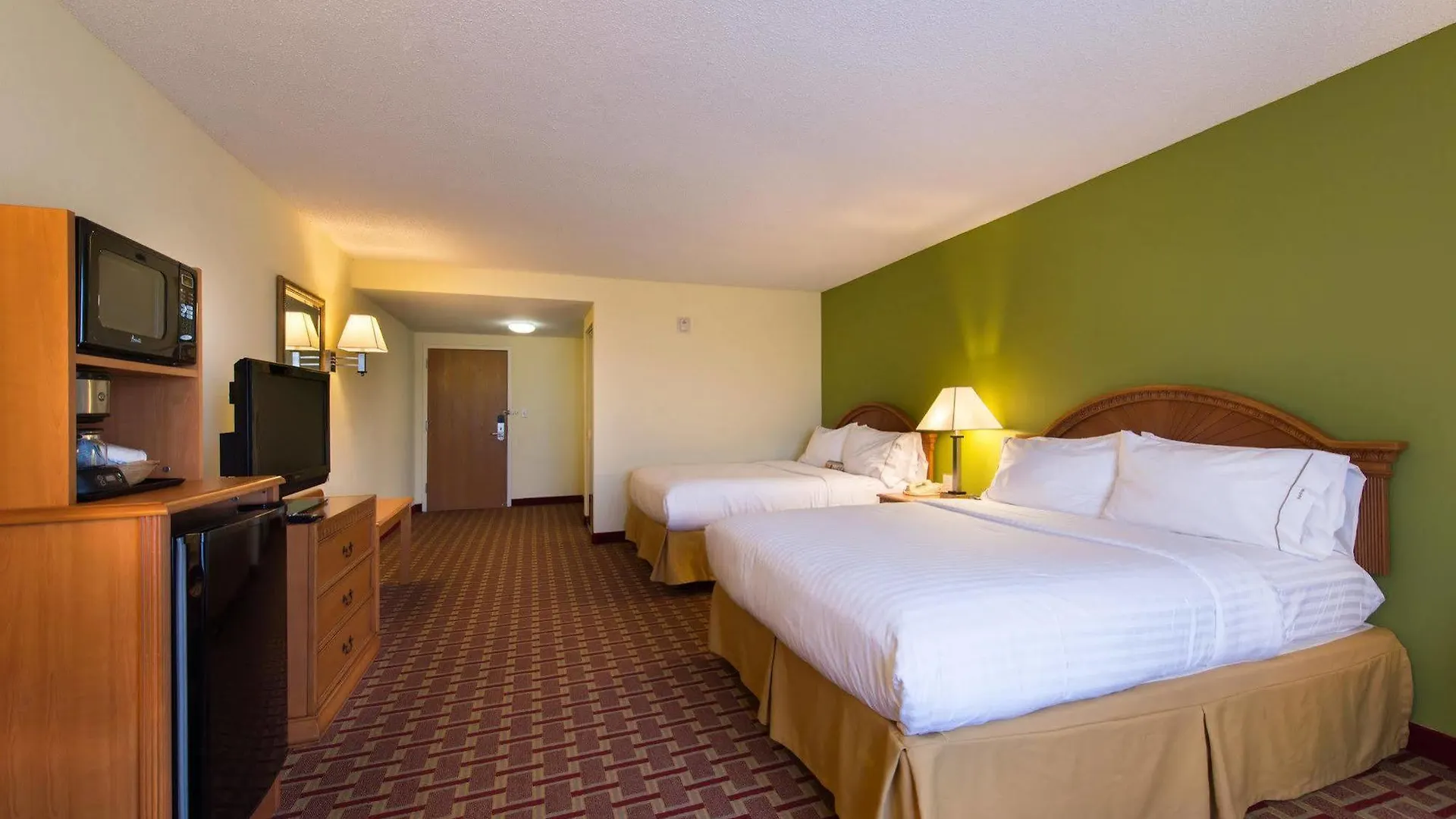 Holiday Inn Express Hotel & Suites Tampa-Anderson Road-Veterans Exp By Ihg West Chase
